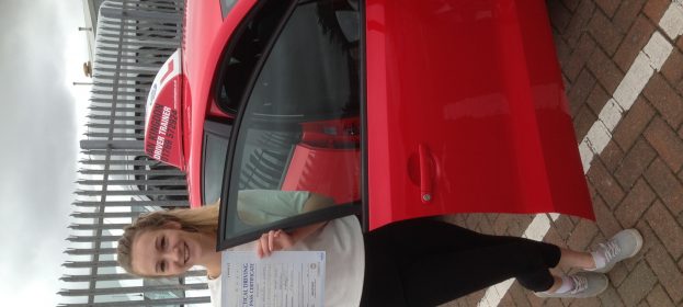 Rhee Cording passed her Driving Test 1st time today