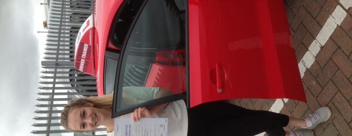 Rhee Cording passed her Driving Test 1st time today