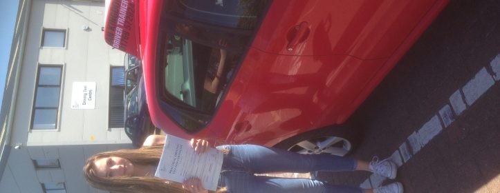 Jodie simmons passed her Driving Test with flying colours.