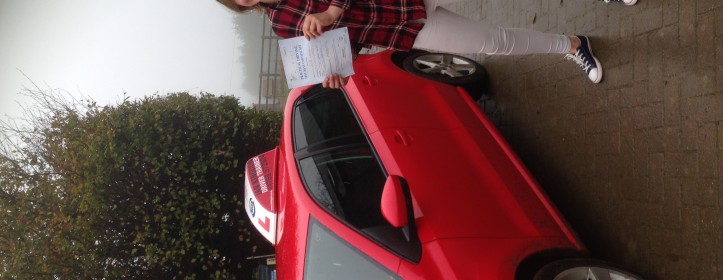 Hannah Trewin passed her Driving Test today.