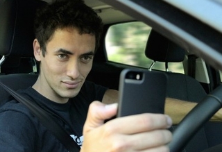 9% of drivers have taken a ‘selfie’ behind the wheel in the last month