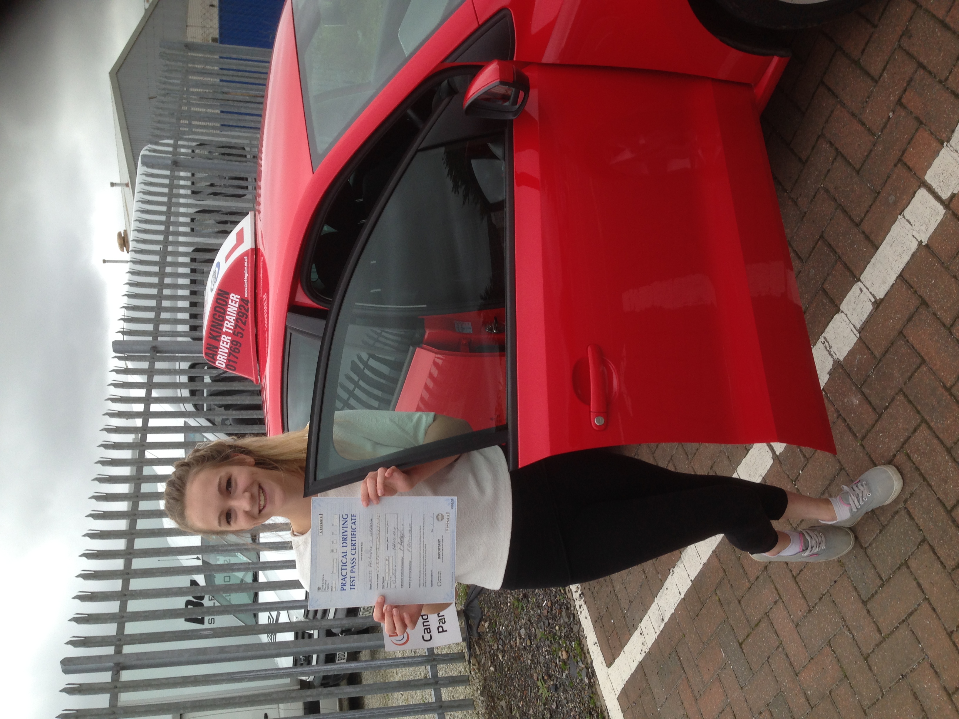 Rhee Cording passed her Driving Test 1st time today
