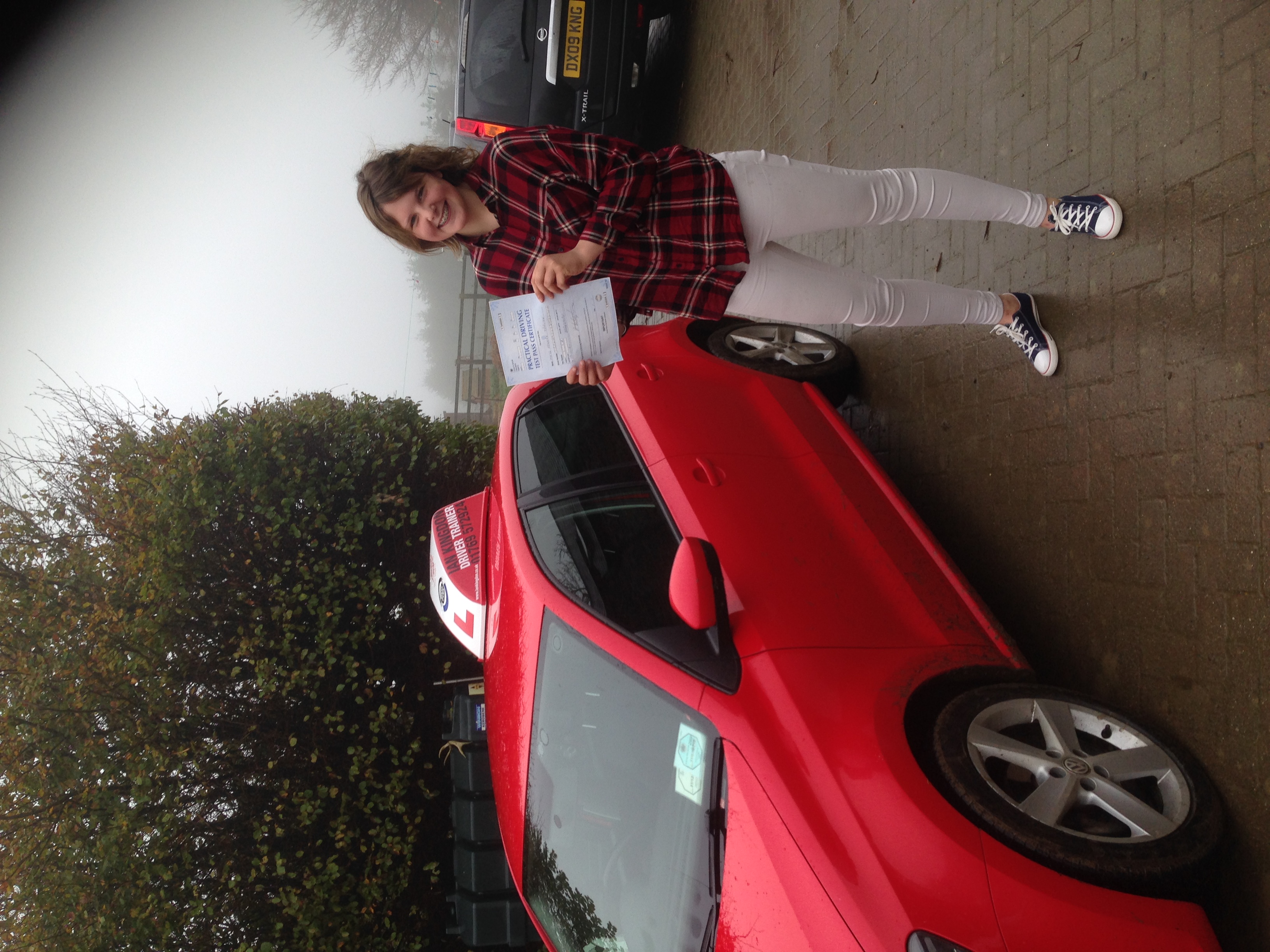Hannah Trewin passed her Driving Test today.