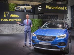 Grandland X will be Vauxhall’s first plug-in hybrid